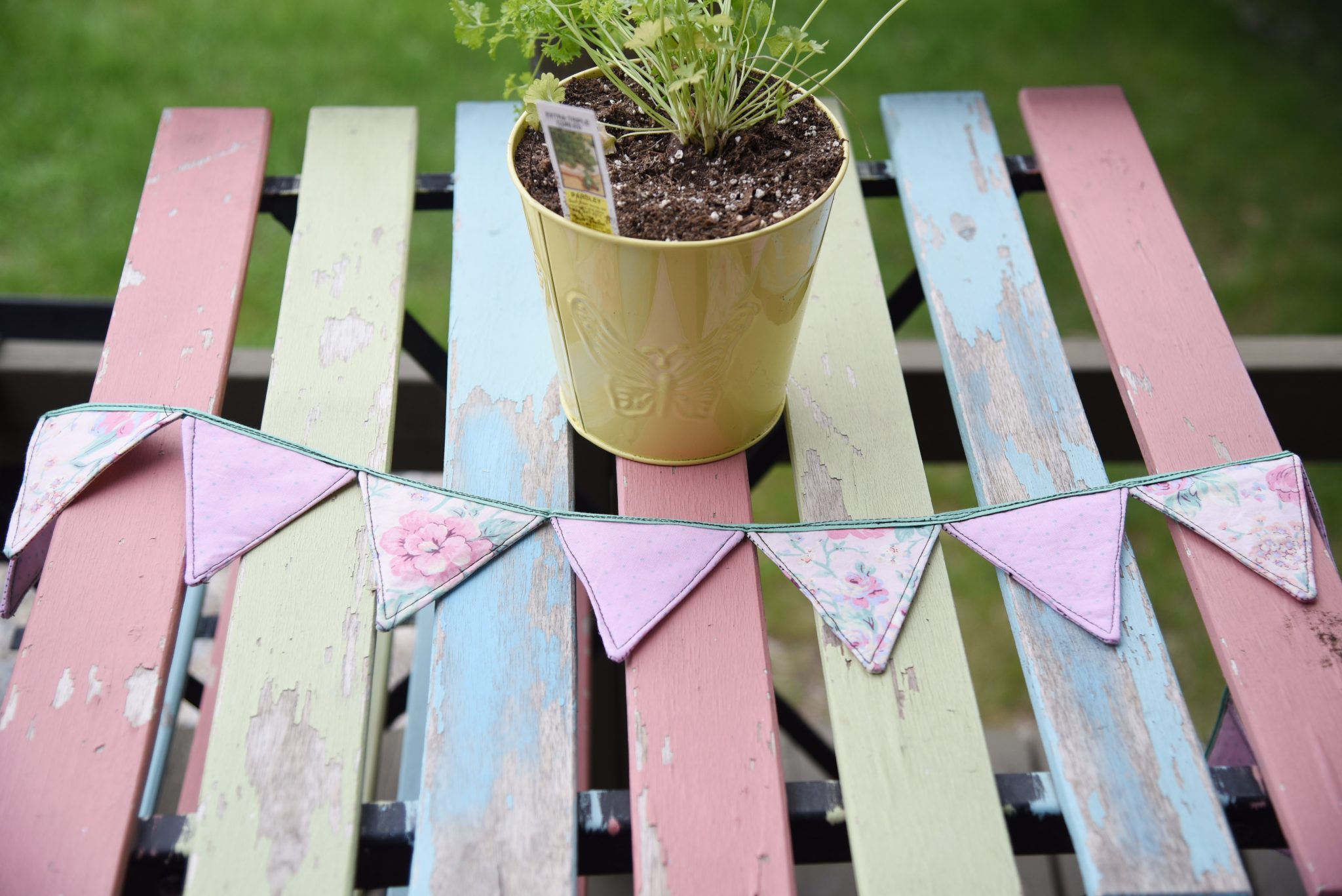 how to make vintage fabric bunting garland 2