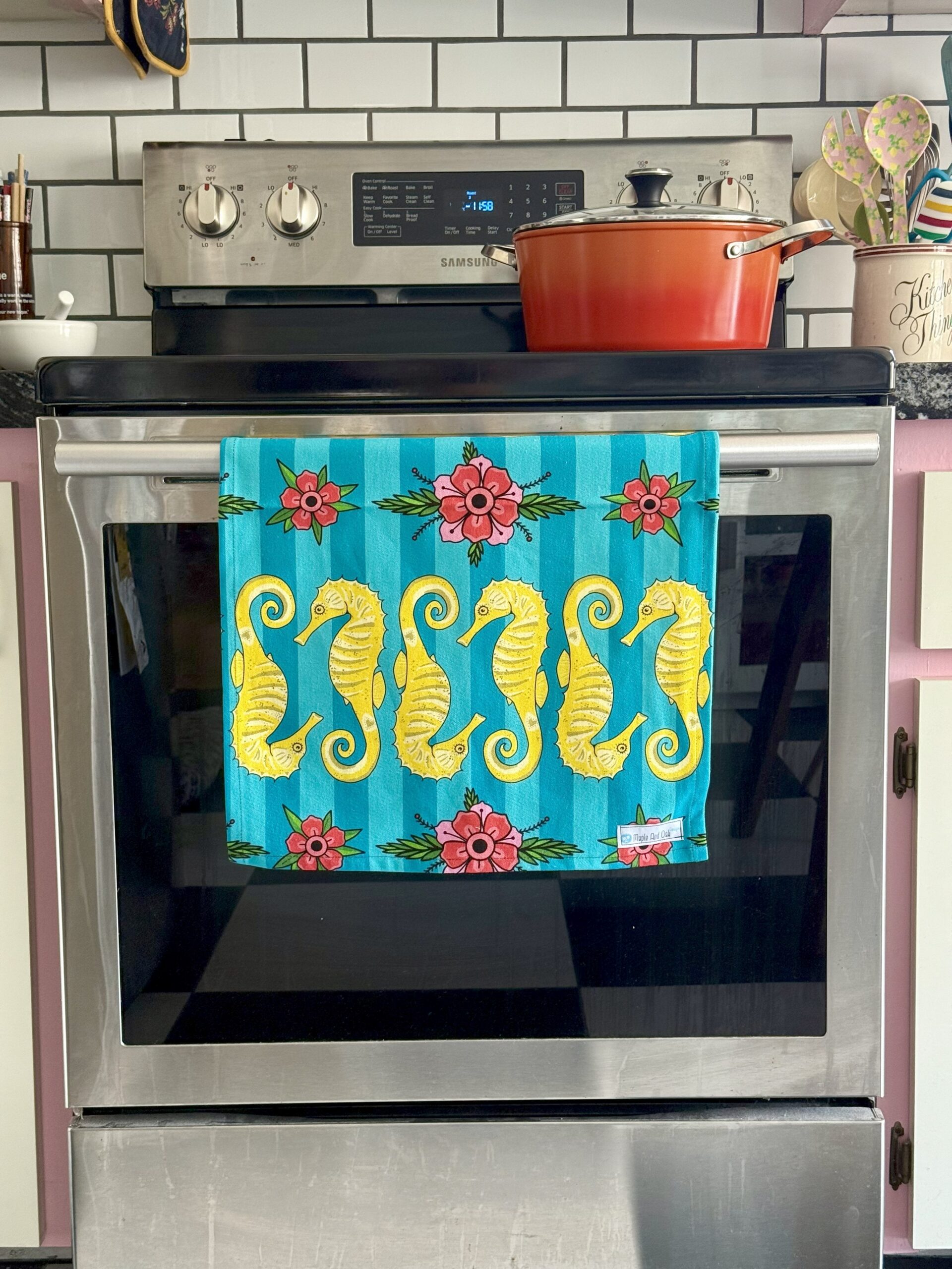 Sea horse and flowers - tea towel - Image 2